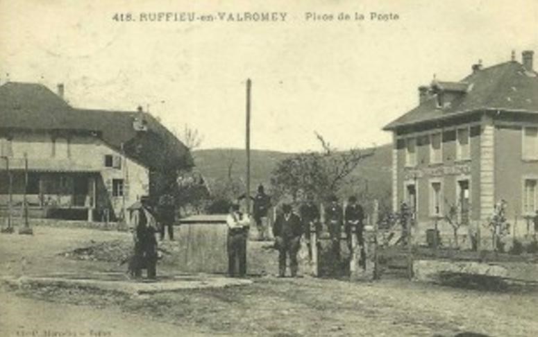 Ruffieu - Place De La Poste
