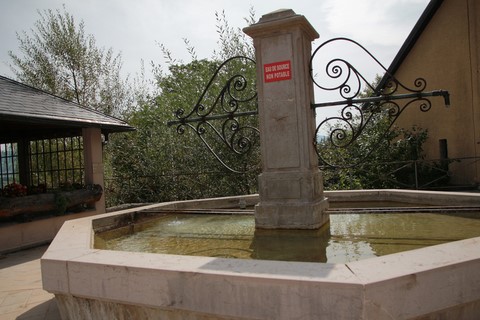Fontaine De Ruffieu