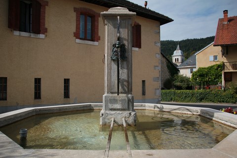 ​Fontaine De Ruffieu​