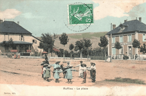Ruffieu - La Place